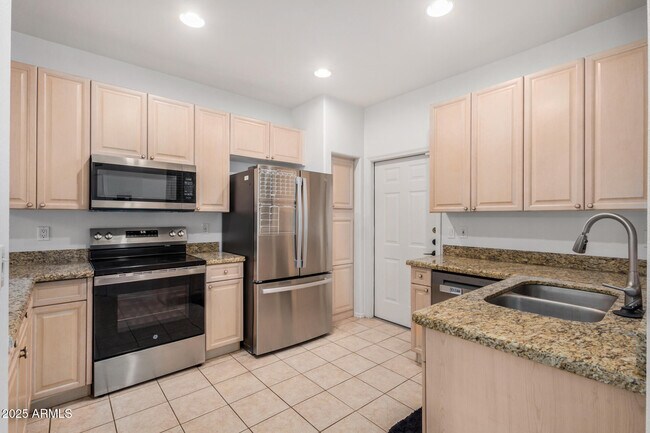 Building Photo - 4200 N 82nd St