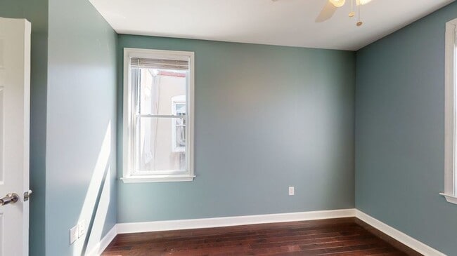 Building Photo - 1247 I St NE