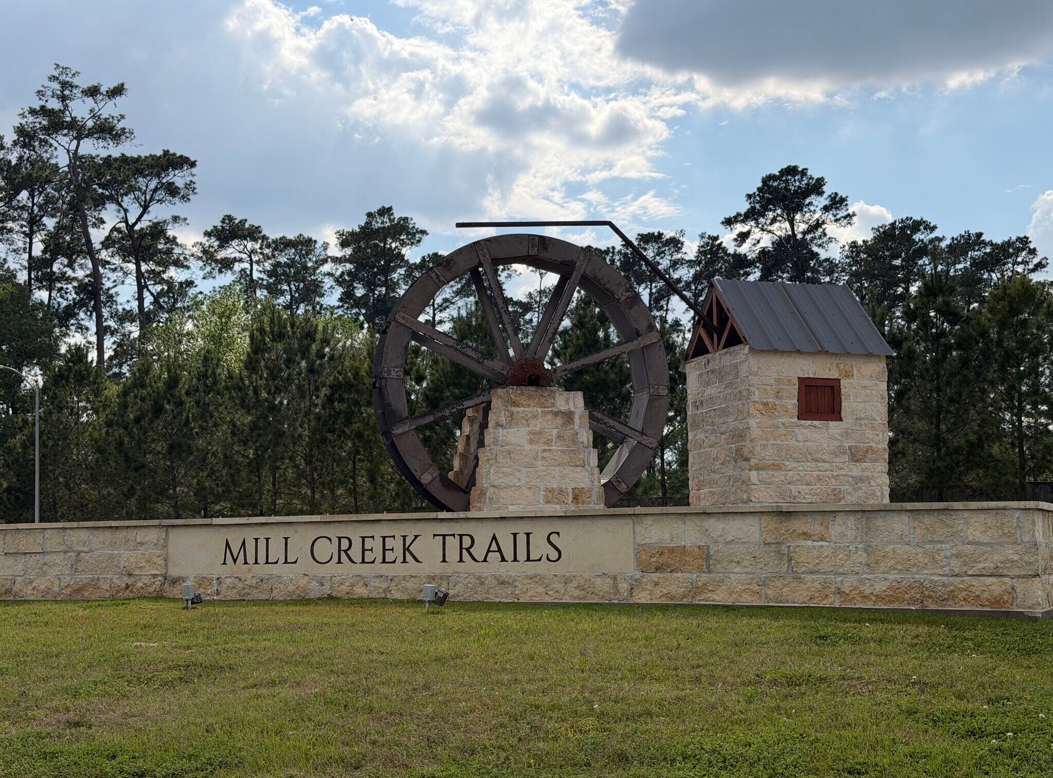 Building Photo - 27094 Grey Fox Run