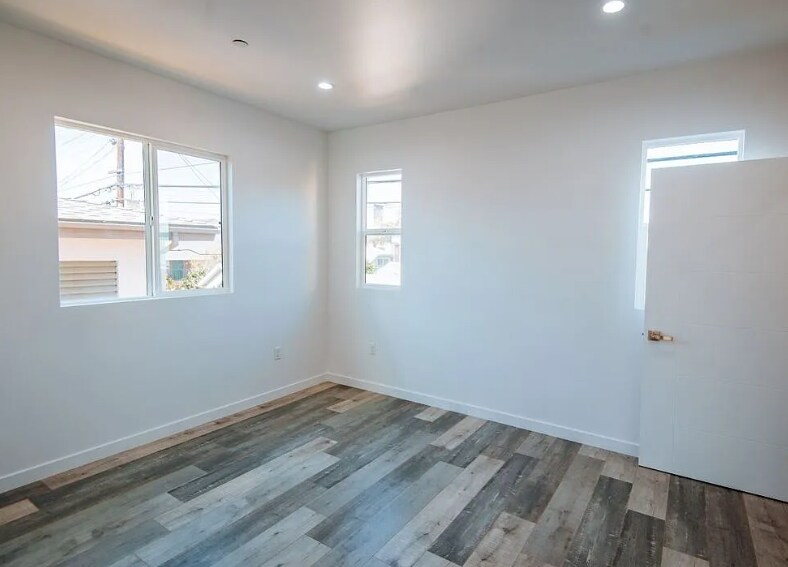 Building Photo - 156 Mariposa Ave