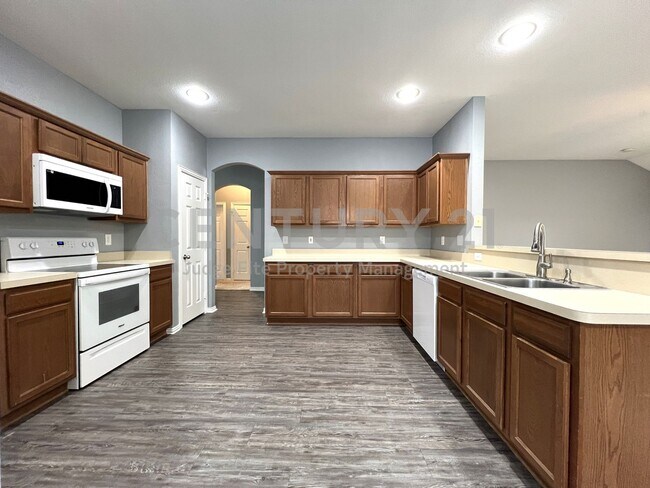 Building Photo - Well Maintained 4/2/2 Home Nestled on Corner Lot in Ft. Worth!