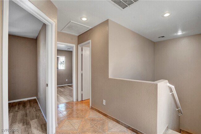 Building Photo - 1259 Black Cherry St