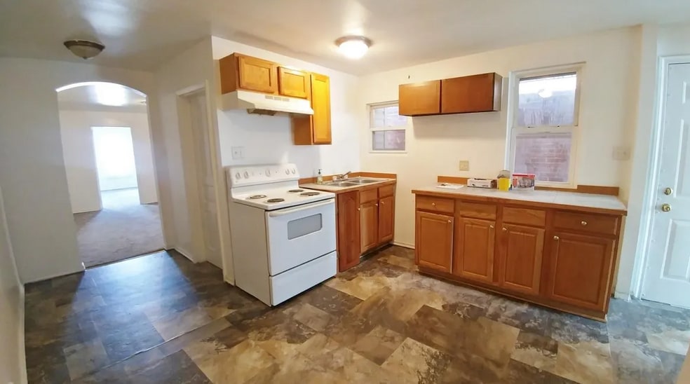 Eat-in Kitchen is similar to image - 564 W Market St