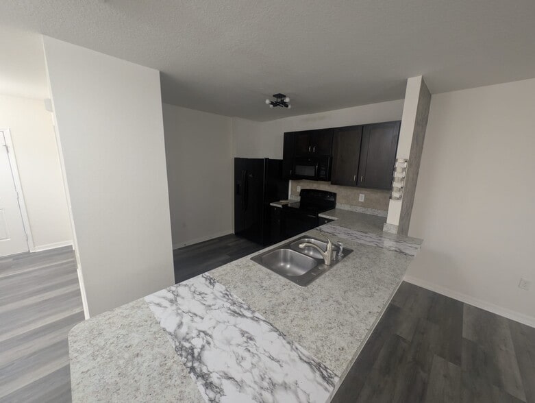 Building Photo - 9710 Hound Chase Dr