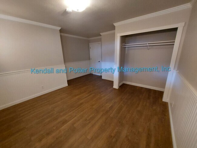 Building Photo - 5737 Soquel Dr