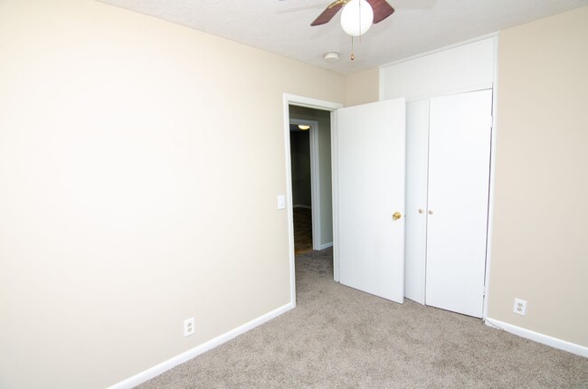 Building Photo - 12th South Home!