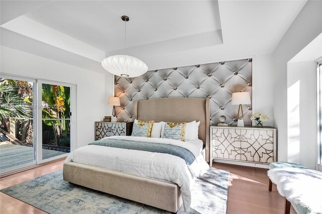 Building Photo - 667 NE 105th St