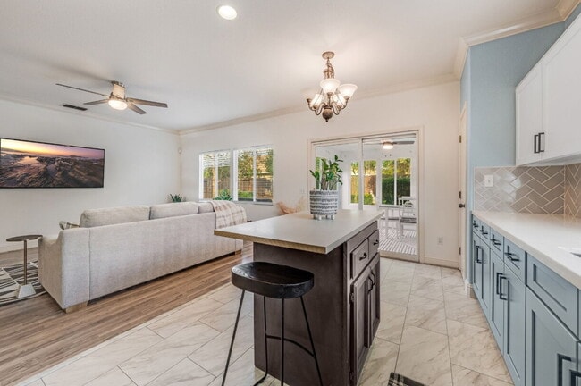 Building Photo - Cozy 3-Bed Sanctuary with 2 Full Baths in Sacramento’s Serene Prairie Dunes