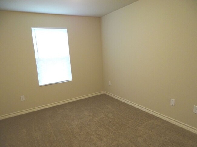 Building Photo - 6411 Luglio Ln