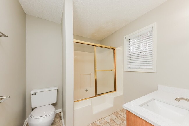 Building Photo - 7445 Hunters Ridge Dr