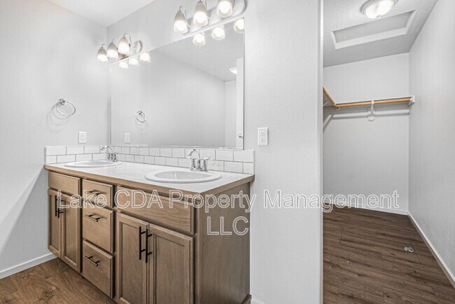 Building Photo - 3995 W Belgrave Wy