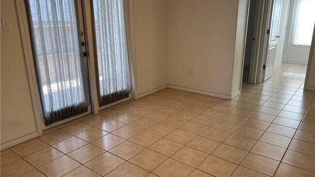 Building Photo - 15525 Palmira Ave