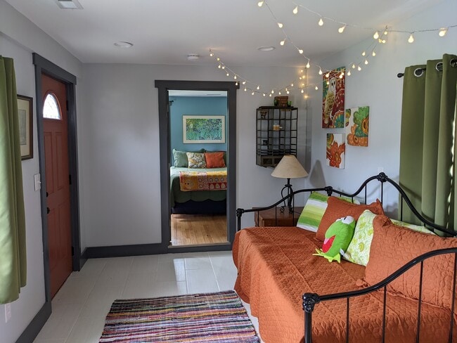 Building Photo - 140 Old Turnpike Rd