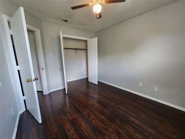 Building Photo - 1225 Lake Haven Dr