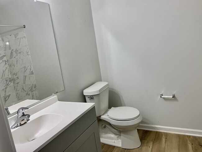 Building Photo - $500 off one month.  Call for details. "Ch...
