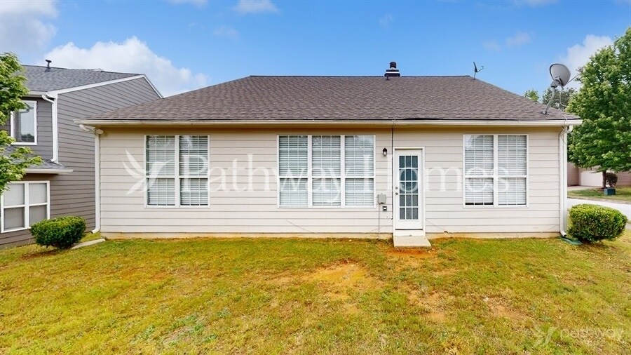 Building Photo - 8401 Somerton Cir