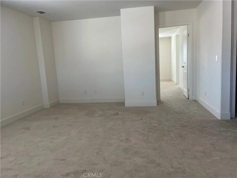 Building Photo - 12817 Meridian St