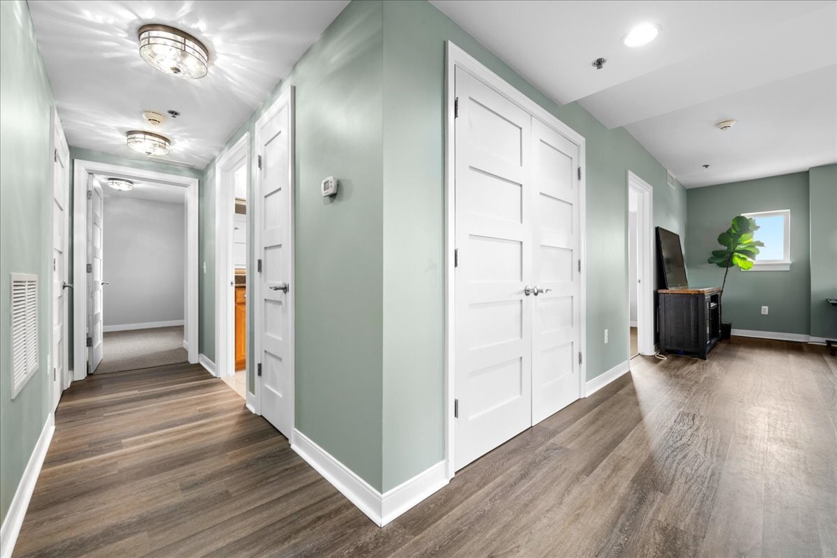 Building Photo - 525 W Lafayette Blvd