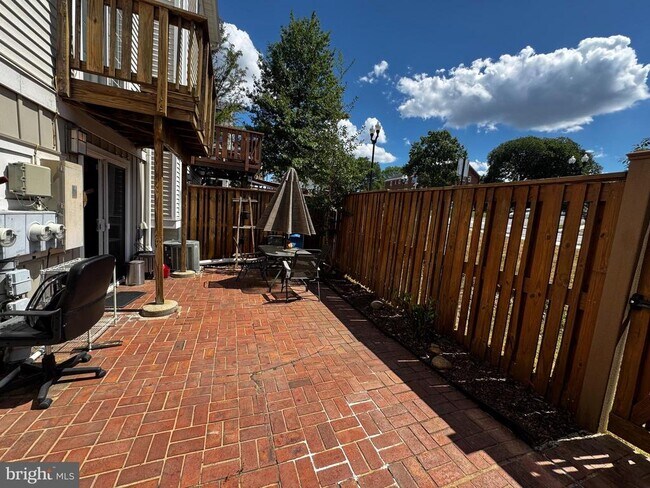 Building Photo - 3804 9th Rd S