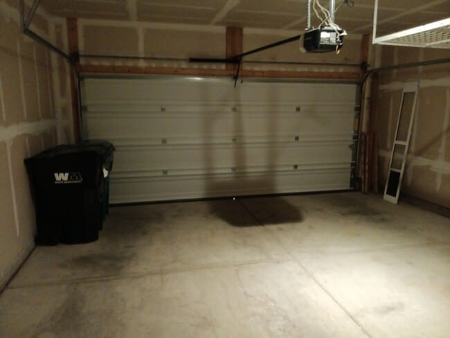 Building Photo - 4 Bedroom, 2 Bathroom! Lovely Home! Schedule a Showing!