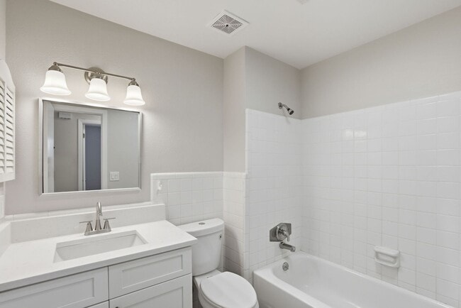 Building Photo - Remodeled SODO Home Available Now