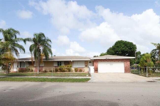 Building Photo - 1504 N 24th Ave