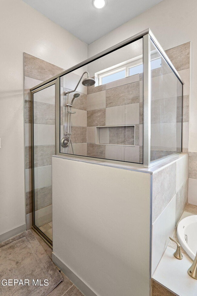 Building Photo - 12365 Desert Dove Ave