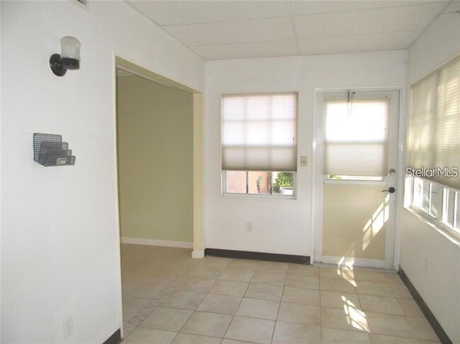 Building Photo - 4158 Tamiami Trl