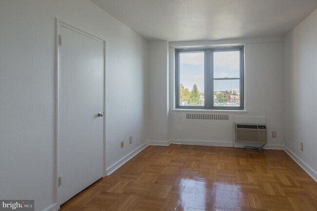 Building Photo - 2601 Pennsylvania Ave