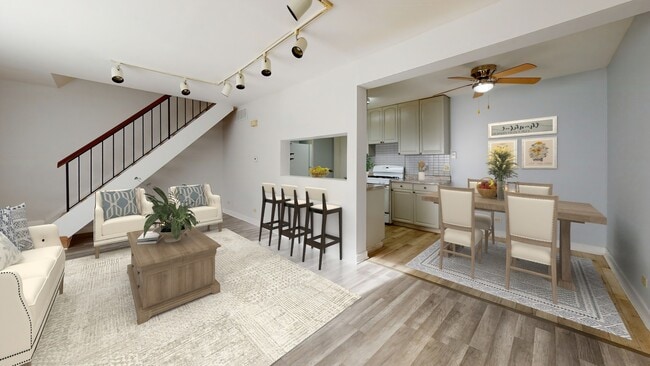 Building Photo - 368 Farmingdale Cir