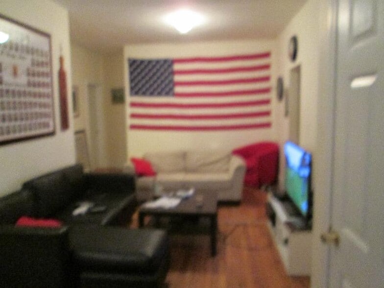 Building Photo - 21 Saint Lukes Rd