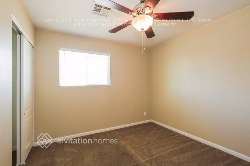 Building Photo - 2307 E Hillery Dr