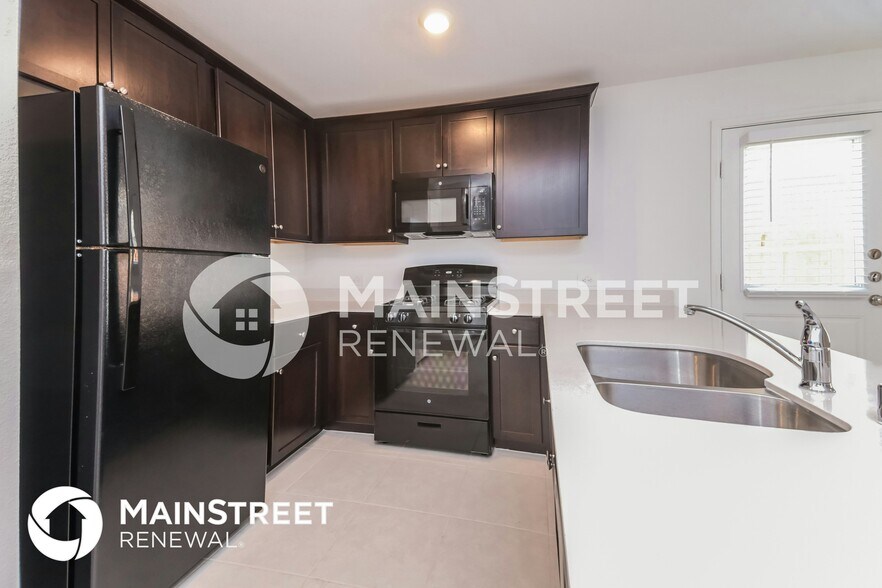 Building Photo - 3104 Helix Bay Dr