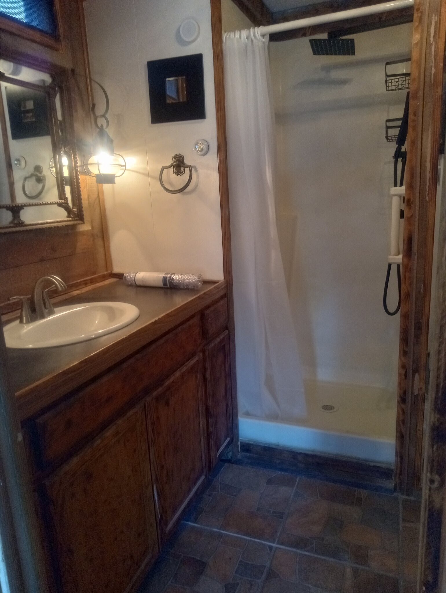 Building Photo - 200 NW 48th Ct