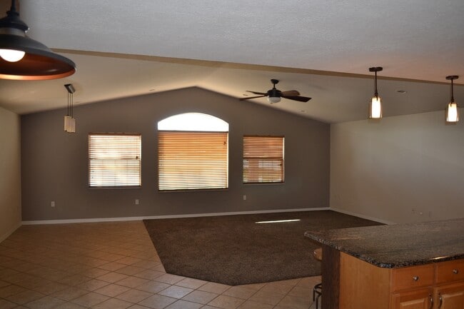 Building Photo - Lake Weir - Bird Island Rental - 5/3/2 Water Front Living at it's Best! **Available Soon**