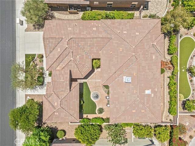 Building Photo - 78652 Alliance Way