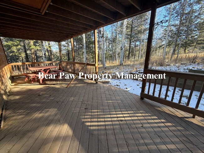 Building Photo - Two bedroom, two bath Bailey Beauty!