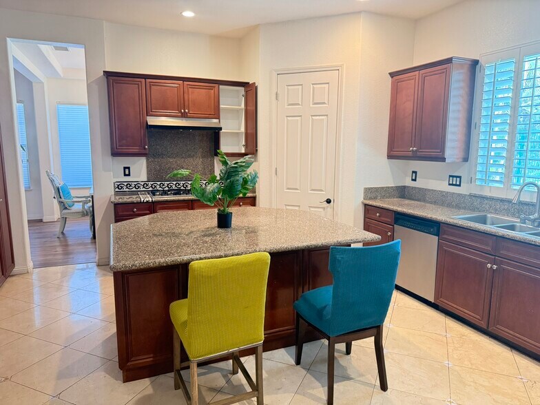 Building Photo - 1357 Bellavista Dr