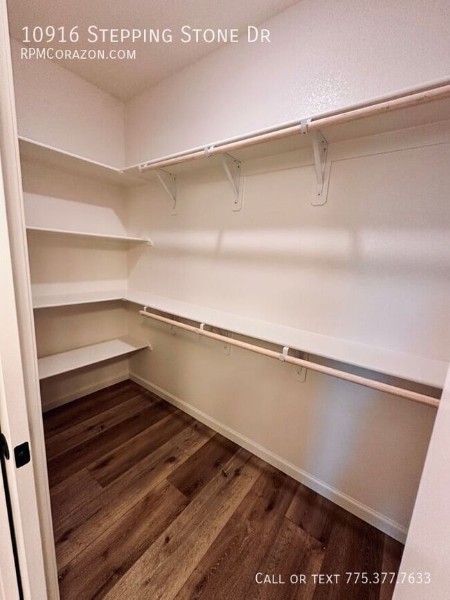 Building Photo - 10916 Stepping Stone Dr