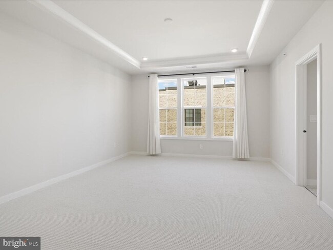 Building Photo - 43544 Jefferson Park St