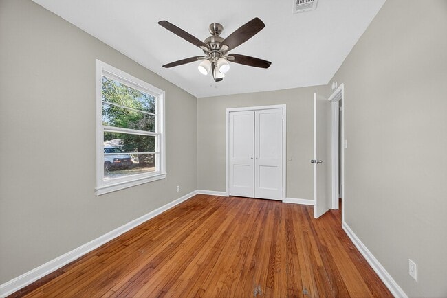 Building Photo - MOVE IN SPECIAL: HALF OFF first full month of rent!!!