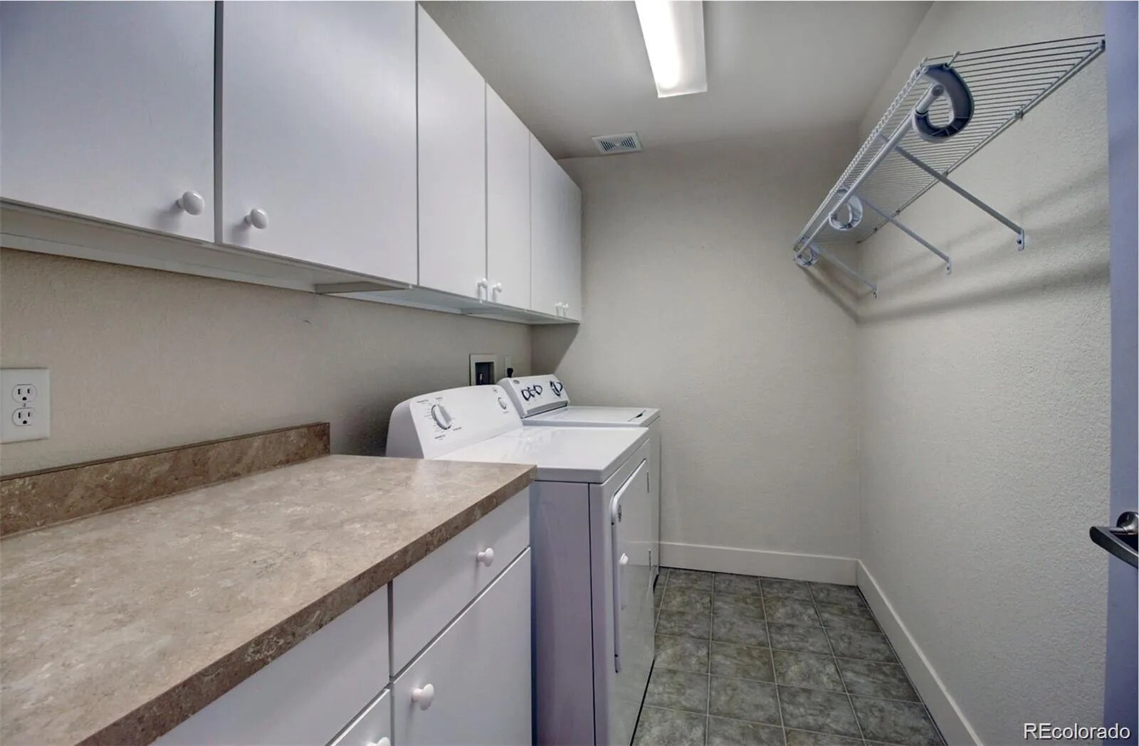 Building Photo - 2360 S Wheeling Cir