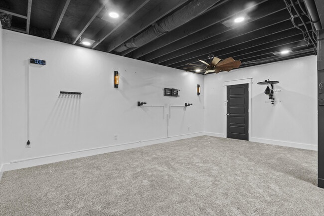 Building Photo - 240 Banyan Blvd