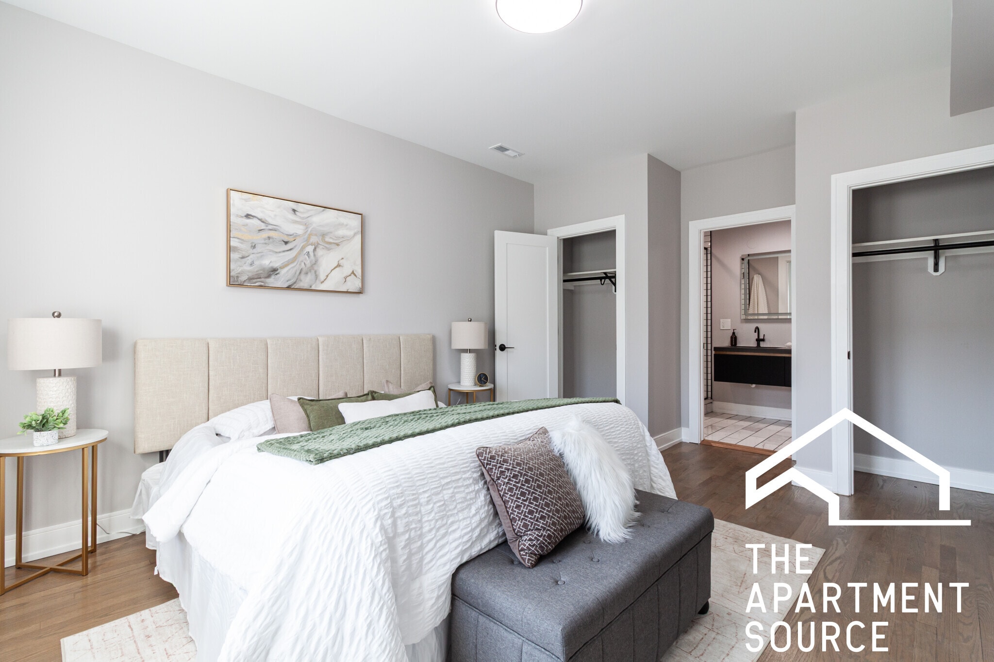 Building Photo - 2641 W Carmen Ave