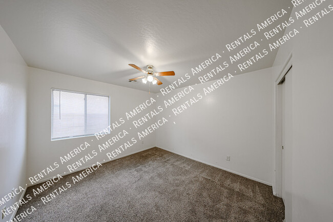 Building Photo - 23942 W Hadley St