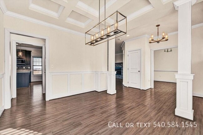 Building Photo - 6982 Linn Cove Court