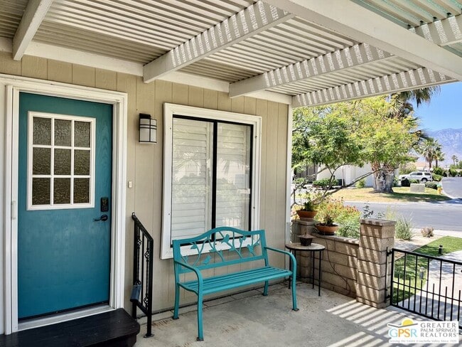 Building Photo - 73450 Country Club Dr