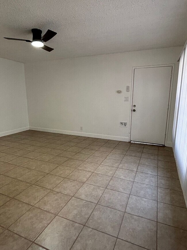 Building Photo - 1730 Obispo Ave