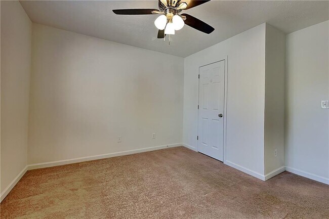 Building Photo - 4206 Shoreside Cir SW