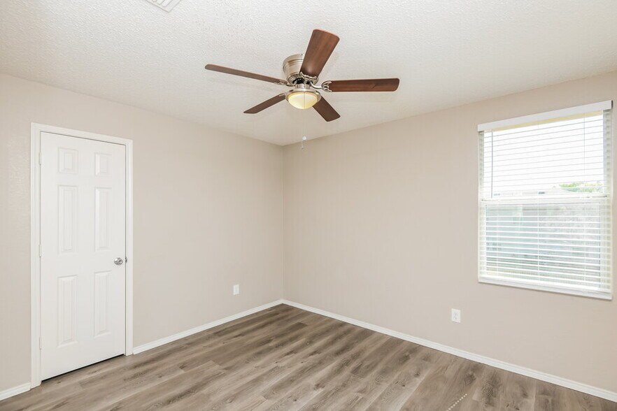 Building Photo - 1429 Blazing Star Trail